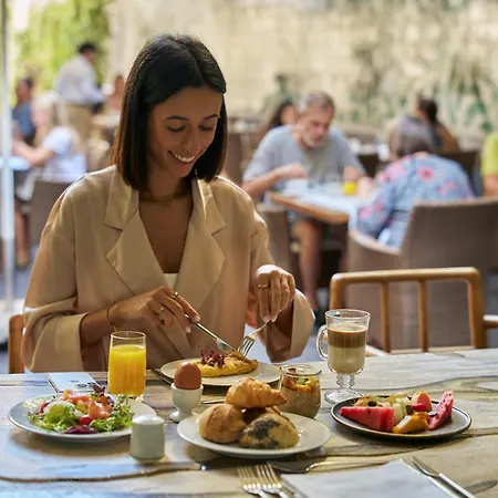 Szálloda Portobay Liberdade
